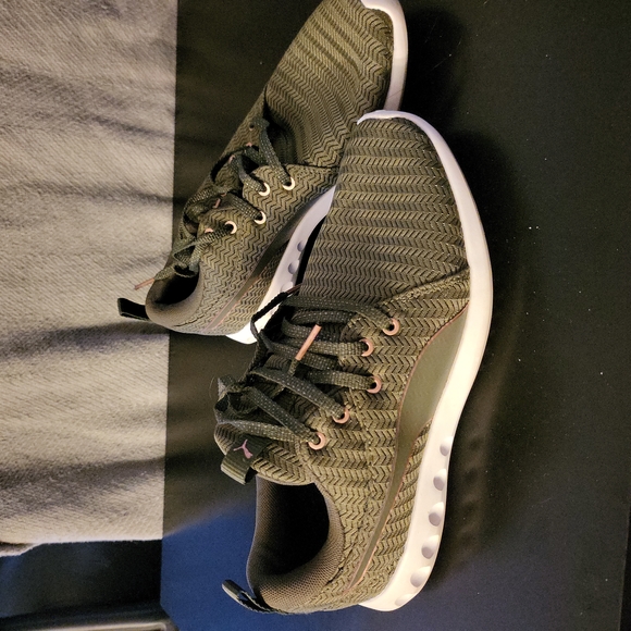 😍Puma Carson 2 metallic sneakers - Picture 2 of 6